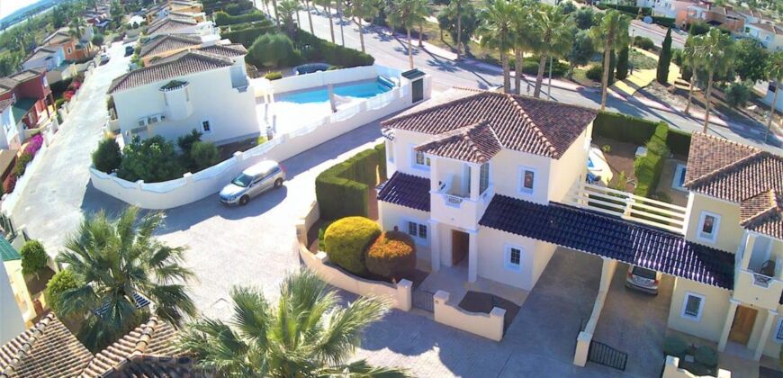 Spain Get your residency! villa with exceptional Plot and large pool SVM738695