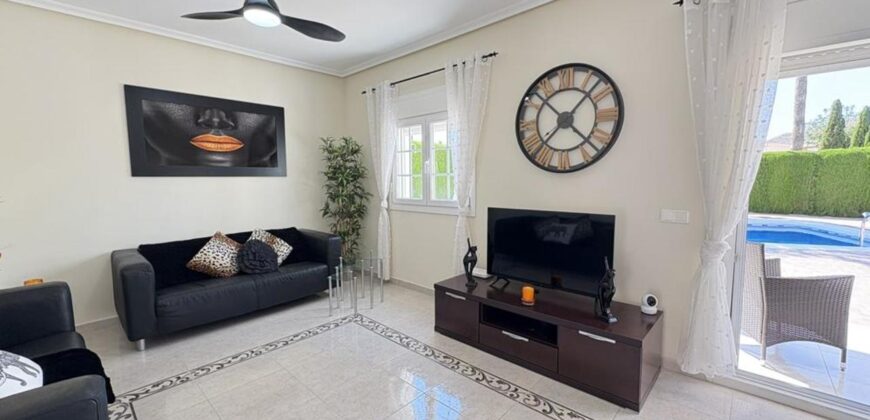 Spain Get your residency! villa with exceptional Plot and large pool SVM738695