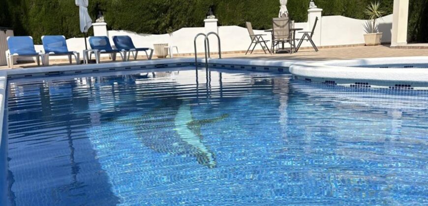 Spain Get your residency! villa with exceptional Plot and large pool SVM738695