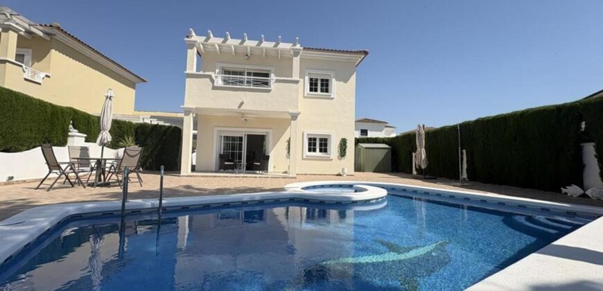 Spain Get your residency! villa with exceptional Plot and large pool SVM738695