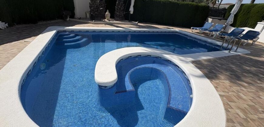 Spain Get your residency! villa with exceptional Plot and large pool SVM738695