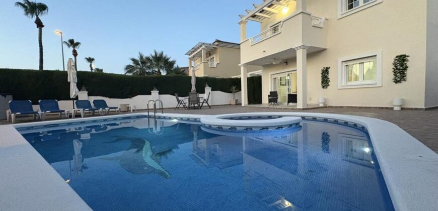 Spain Get your residency! villa with exceptional Plot and large pool SVM738695