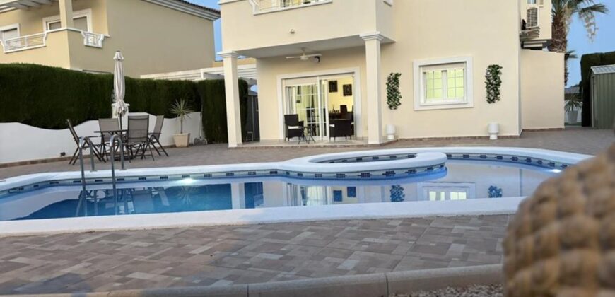 Spain Get your residency! villa with exceptional Plot and large pool SVM738695