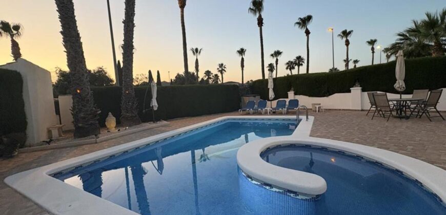 Spain Get your residency! villa with exceptional Plot and large pool SVM738695