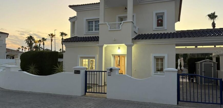 Spain Get your residency! villa with exceptional Plot and large pool SVM738695