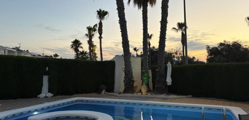 Spain Get your residency! villa with exceptional Plot and large pool SVM738695