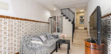 Spain Get your residency! house nice location, need renovation 007615