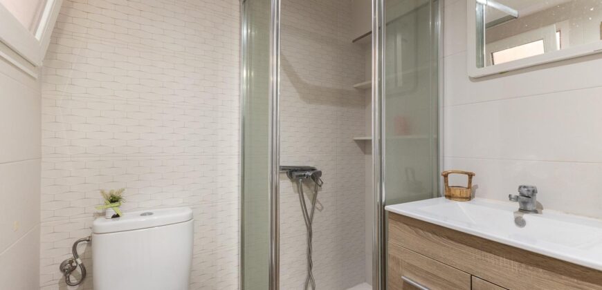 Spain Get your residency! house nice location, need renovation 007615
