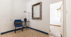 Spain Get your residency! house nice location, need renovation 007615