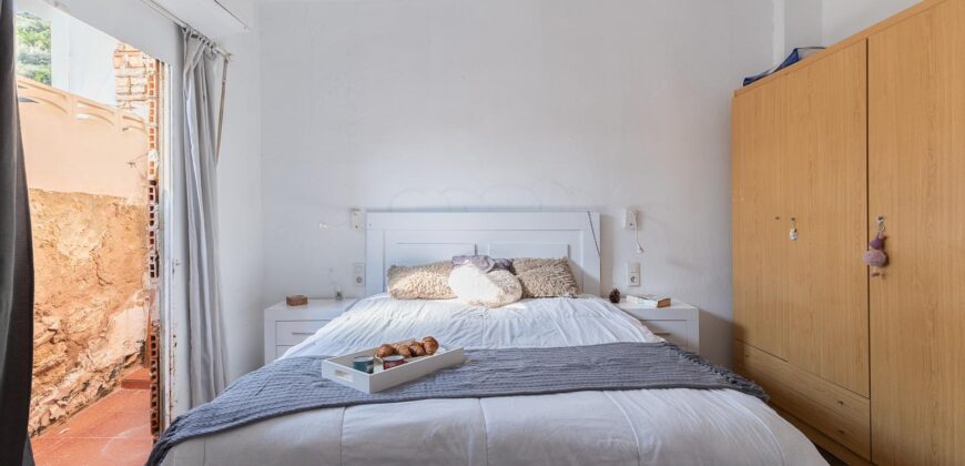 Spain Get your residency! house nice location, need renovation 007615
