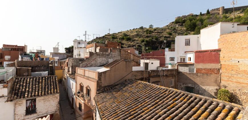 Spain Get your residency! house nice location, need renovation 007615
