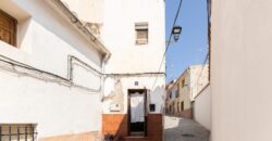 Spain Get your residency! house nice location, need renovation 007615