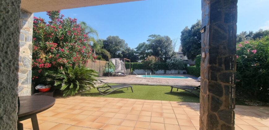 Spain Get your residency! villa with pool & garden prime location PR-00362