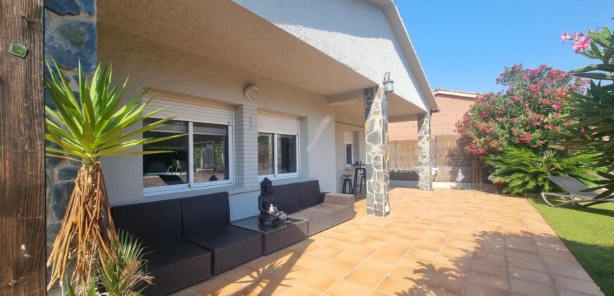 Spain Get your residency! villa with pool & garden prime location PR-00362
