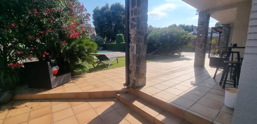 Spain Get your residency! villa with pool & garden prime location PR-00362