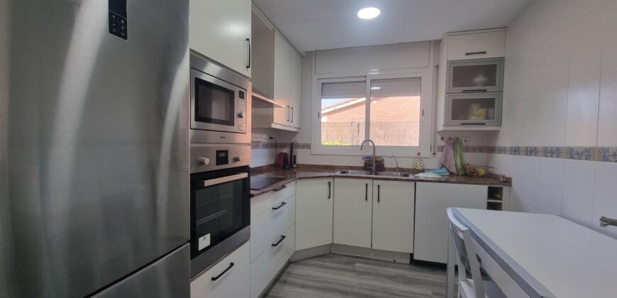 Spain Get your residency! villa with pool & garden prime location PR-00362