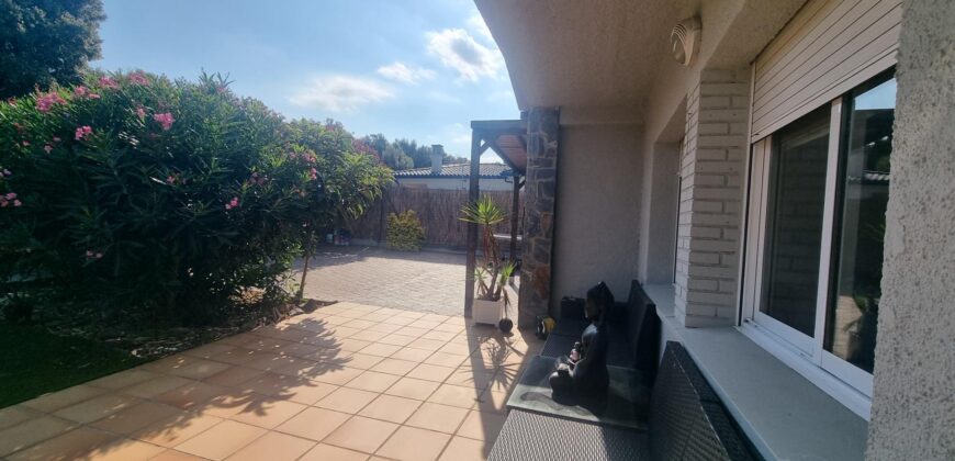 Spain Get your residency! villa with pool & garden prime location PR-00362