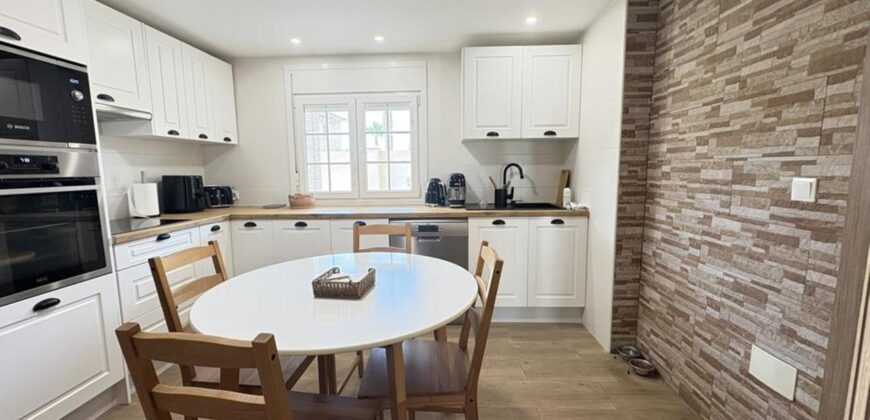 Spain Get your residency! renovated villa in the prestigious resort SVM740457
