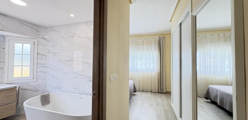 Spain Get your residency! renovated villa in the prestigious resort SVM740457