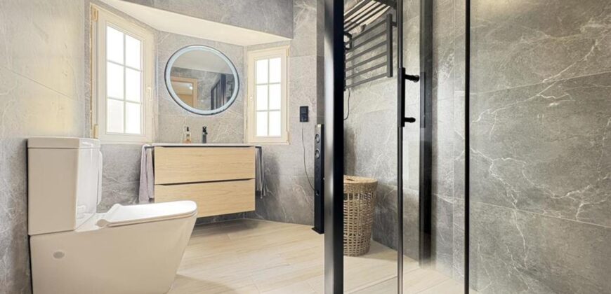 Spain Get your residency! renovated villa in the prestigious resort SVM740457