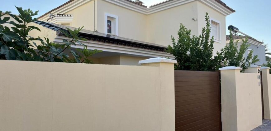 Spain Get your residency! renovated villa in the prestigious resort SVM740457