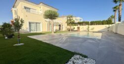 Spain Get your residency! renovated villa in the prestigious resort SVM740457