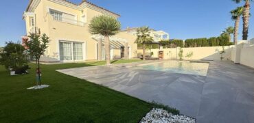 Spain Get your residency! renovated villa in the prestigious resort SVM740457