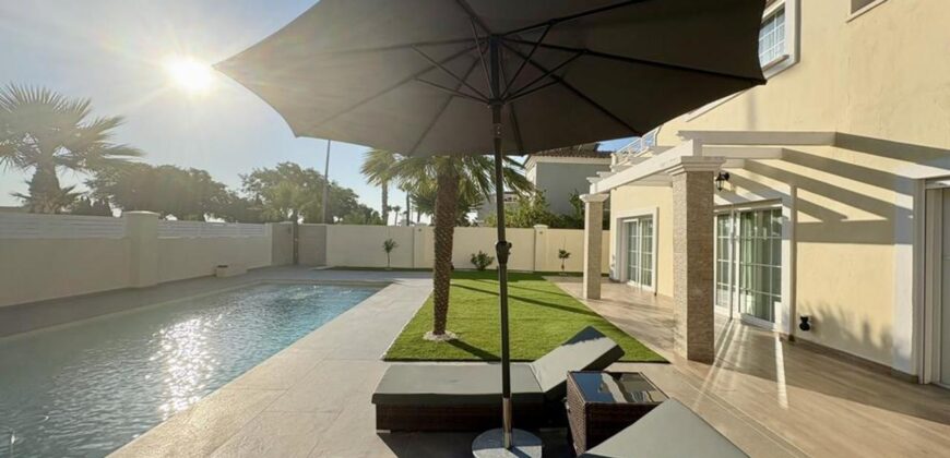 Spain Get your residency! renovated villa in the prestigious resort SVM740457