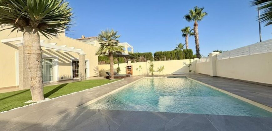 Spain Get your residency! renovated villa in the prestigious resort SVM740457