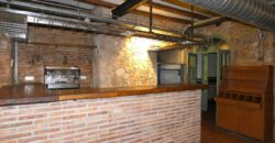 Barcelona restaurant for sale located on a busy pedestrian street PR-00371