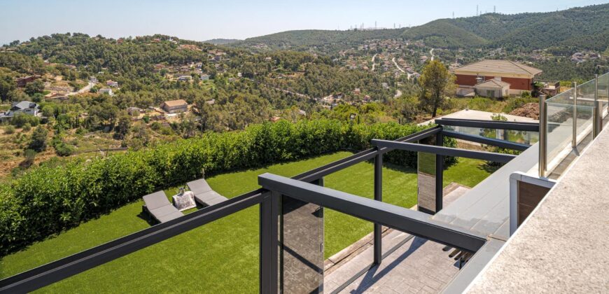 Spain Get your residency! luxury villa in a privileged natural setting PR-00357