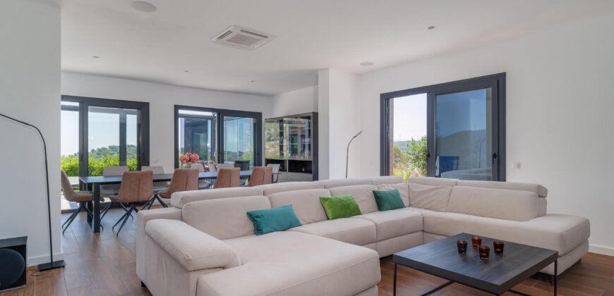 Spain Get your residency! luxury villa in a privileged natural setting PR-00357