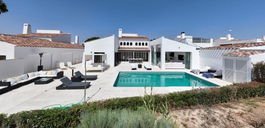 Spain Get your residency! luxurious villa fully renovated with pool SVM740105