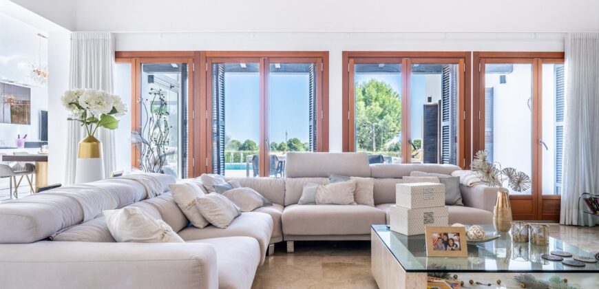 Spain Get your residency! luxurious villa fully renovated with pool SVM740105