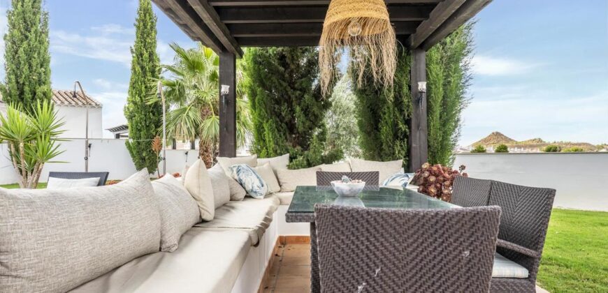 Spain Get your residency! luxury villa on a large plot with garden & pool SVM741898