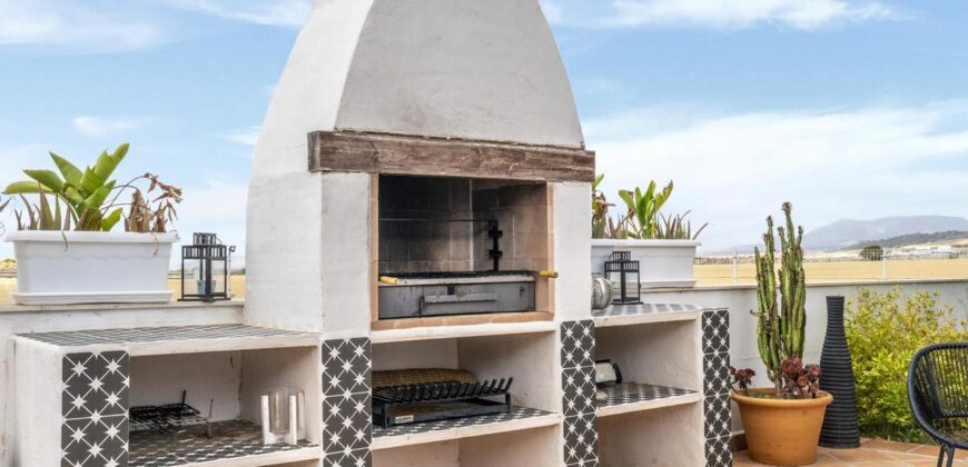 Spain Get your residency! luxury villa on a large plot with garden & pool SVM741898