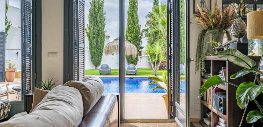 Spain Get your residency! luxury villa on a large plot with garden & pool SVM741898