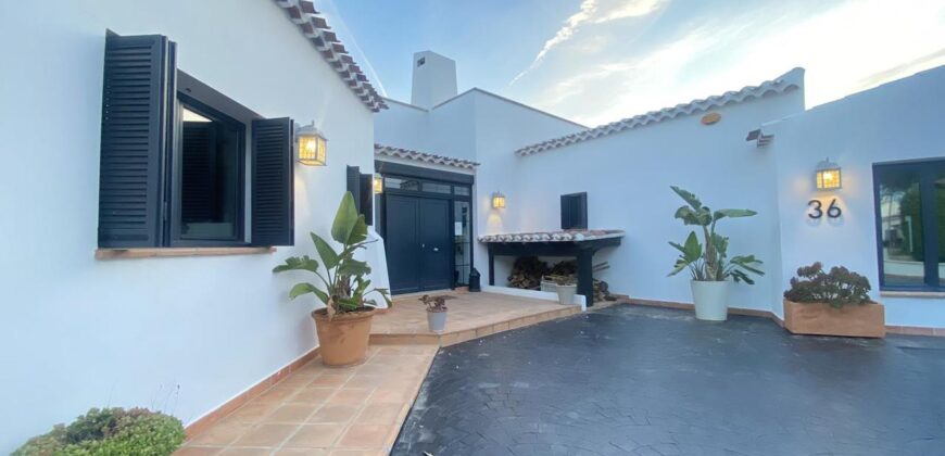 Spain Get your residency! luxury villa on a large plot with garden & pool SVM741898