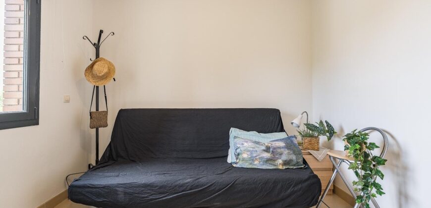 Spain Get your residency! house, terrace & garden very good condition PR-00352
