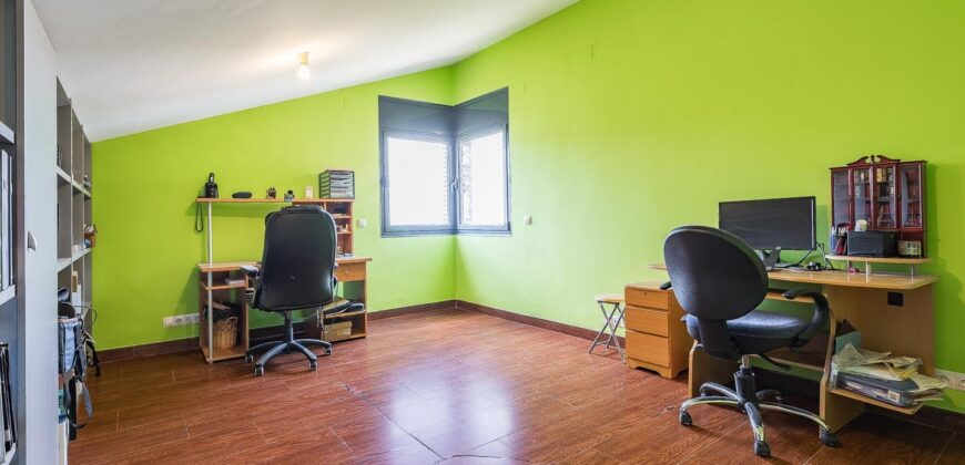 Spain Get your residency! house, terrace & garden very good condition PR-00352