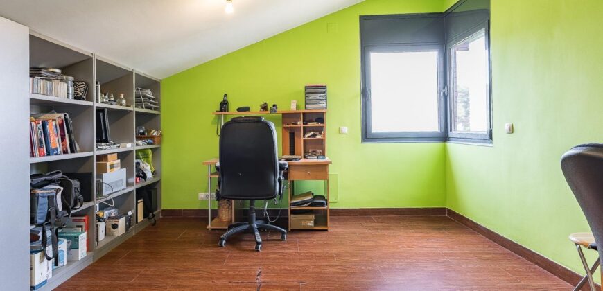 Spain Get your residency! house, terrace & garden very good condition PR-00352