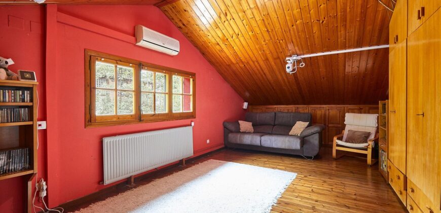 Spain Get your residency! house with pool & garden in the heart of nature PR-00367