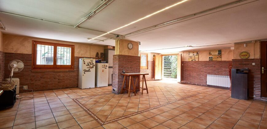 Spain Get your residency! house with pool & garden in the heart of nature PR-00367