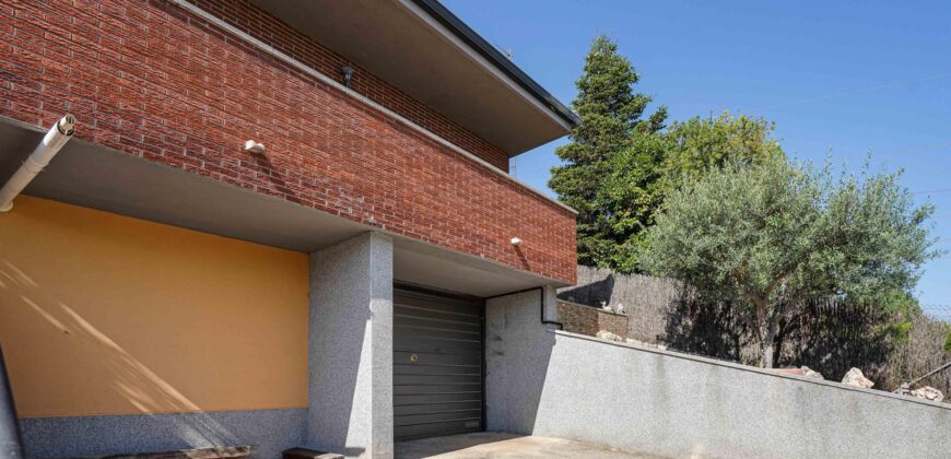 Spain Get your residency! villa in quietest and most privileged areas PR00347