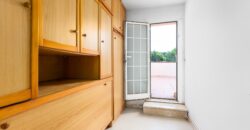 Spain Get your residency! three-story townhouse in the prestigious area PR-00380