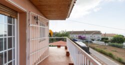 Spain Get your residency! three-story townhouse in the prestigious area PR-00380