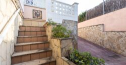 Spain Get your residency! three-story townhouse in the prestigious area PR-00380
