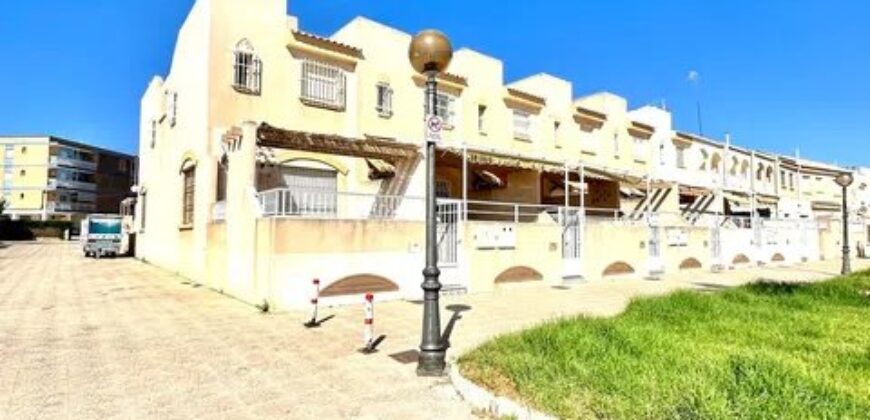 Spain Get your residency! terraced house 50 meters from beach 00028