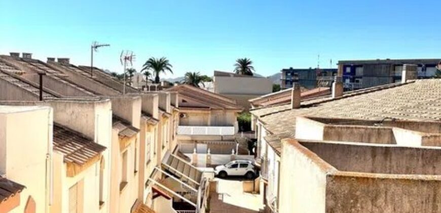 Spain Get your residency! terraced house 50 meters from beach 00028