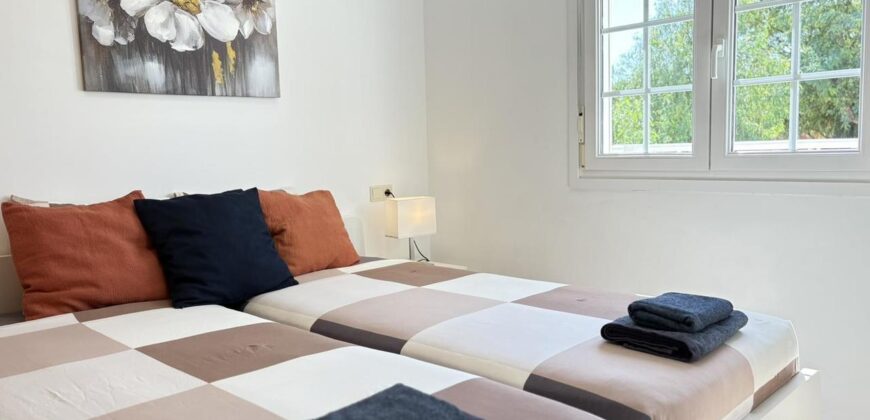 Spain Get your residency! villa with an exceptional plot and a large pool SVM744521